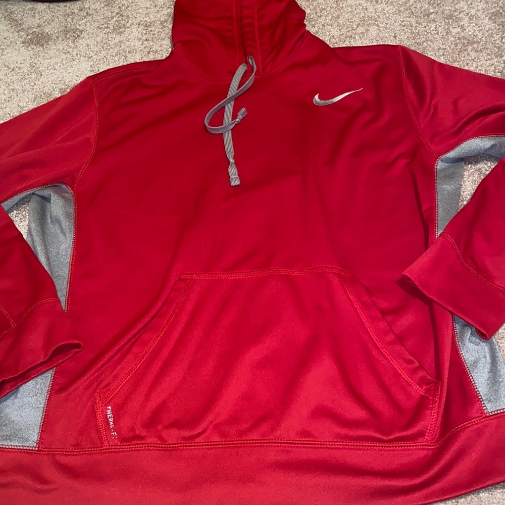 Nike Therma-Fit Sweatshirt